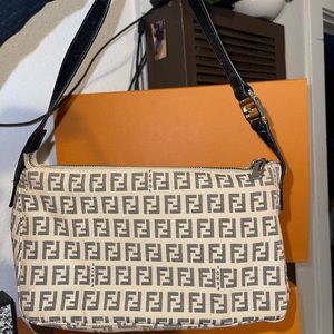 Fendi Zucchino Pochette 🤎